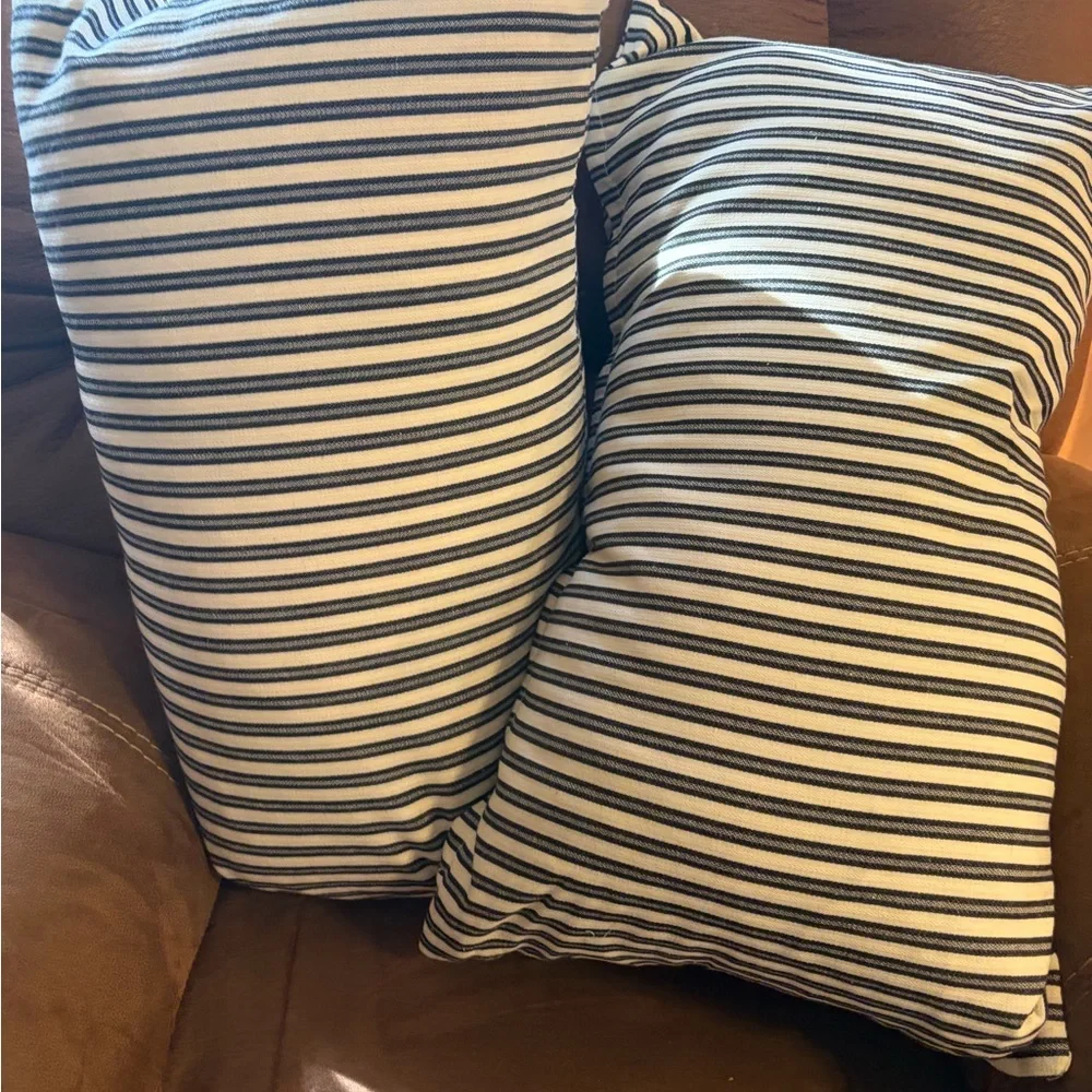 Striped Accent Pillows - Family & Blessed - Picture 6 of 6